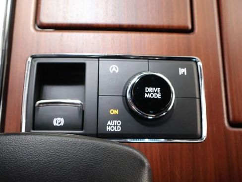 Certified 2023 Lincoln Navigator L Reserve AWD/4WD image 30