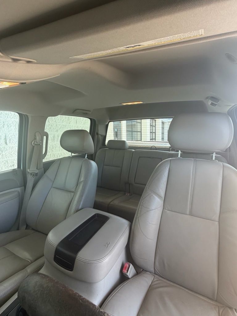 Used 2010 GMC Sierra 1500 SLE w/ Texas Edition RWD image 2