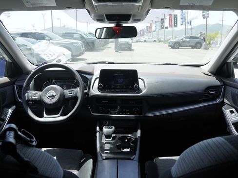 Used 2023 Nissan Rogue SV FWD image 20