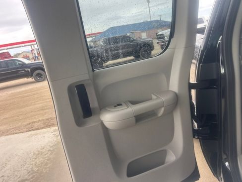 Used 2011 Chevrolet Silverado 3500 LTZ image 21