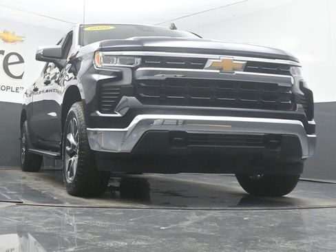Used 2022 Chevrolet Silverado 1500 LT w/ All Star Edition Plus image 3