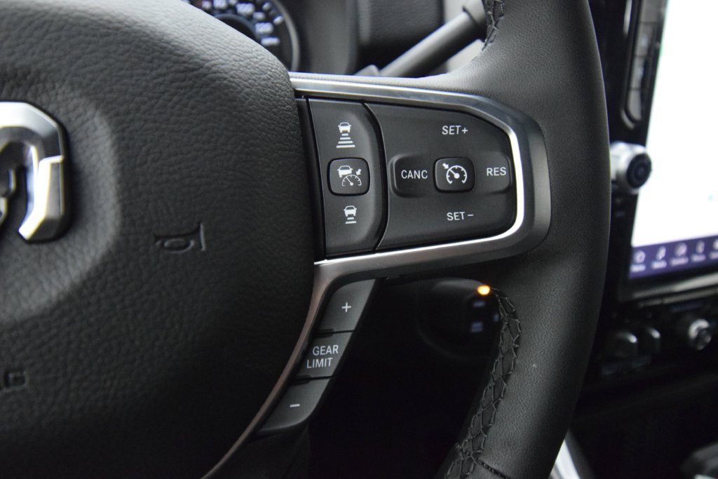 New 2027 RAM 3500 Big Horn AWD/4WD image 31