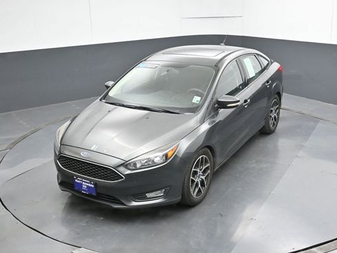 Used 2018 Ford Focus SEL image 48