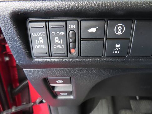 Used 2024 Honda Odyssey Sport image 19