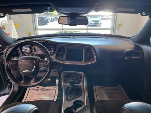 Used 2022 Dodge Challenger R/T w/ Plus Package image 12