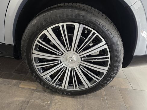 Used 2024 Mercedes-Benz Maybach GLS 600 4MATIC image 16