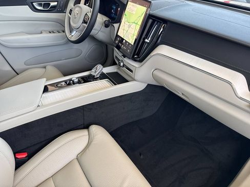 New 2026 Volvo XC60 T8 Ultra w/ Protection Package Premier AWD/4WD image 15