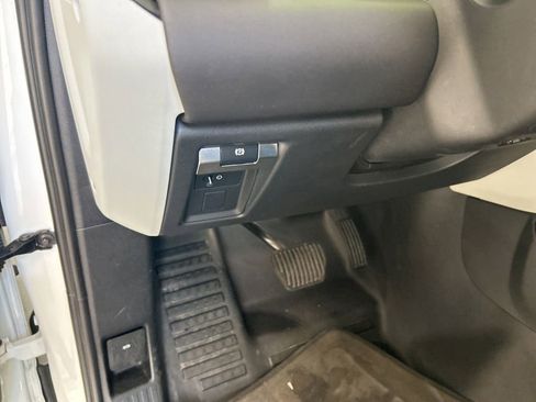 Used 2024 Land Rover Defender 110 S image 45