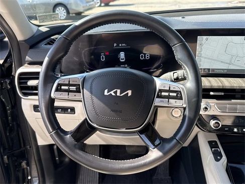 Used 2023 Kia Telluride EX w/ EX Captain's Chair Package image 19