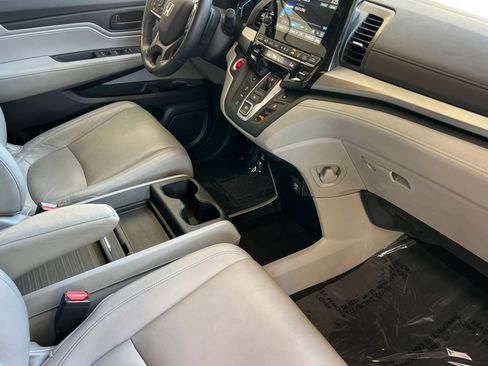 Used 2023 Honda Odyssey EX-L image 32