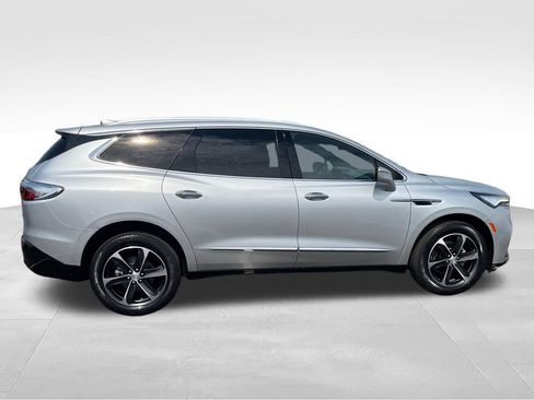 Used 2022 Buick Enclave Essence w/ Sport Touring Edition FWD image 6