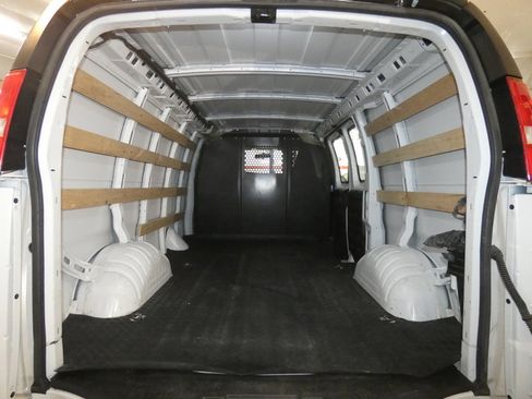 Used 2024 Chevrolet Express 2500 w/ Driver Convenience Package image 6