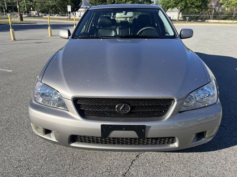 Used 2003 Lexus IS 300 RWD image 3
