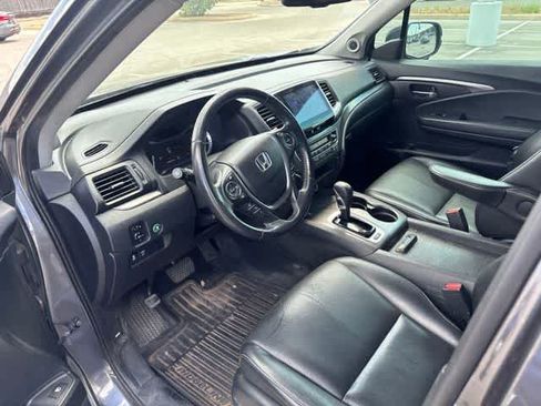 Used 2017 Honda Ridgeline RTL-T image 9