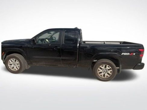 Used 2024 Nissan Frontier SV w/ SV Convenience Package image 10
