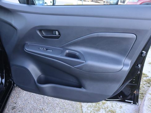 Used 2025 Nissan Versa S w/ Trunk Package image 36