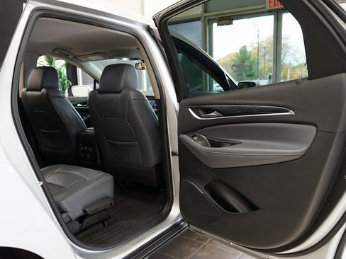 Used 2020 Buick Enclave Essence image 48