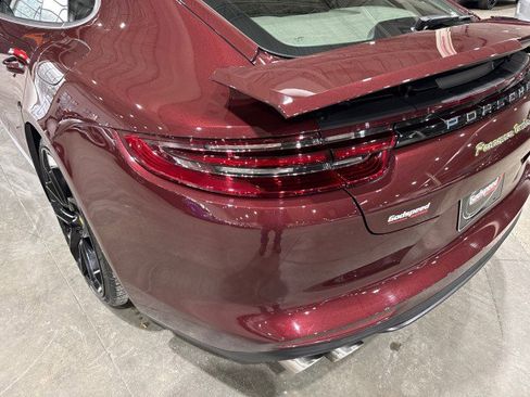 Used 2018 Porsche Panamera Turbo S image 42