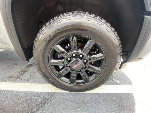Used 2025 GMC Sierra 2500 AT4 AWD/4WD image 29