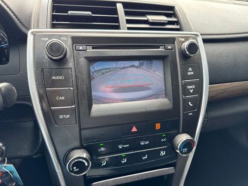 Used 2015 Toyota Camry LE FWD image 14