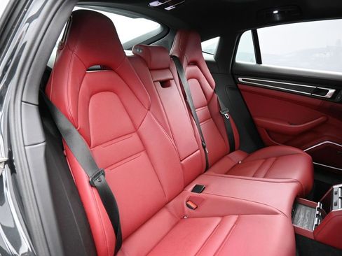 Certified 2023 Porsche Panamera 4 Platinum Edition AWD/4WD image 28