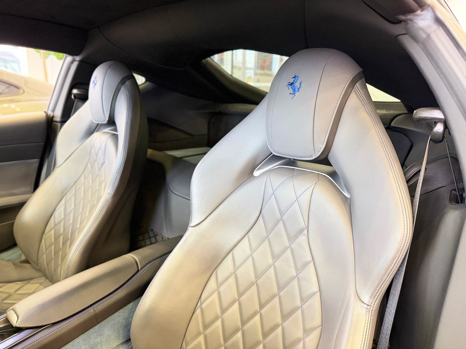 Used 2019 Ferrari 812 Superfast RWD image 21