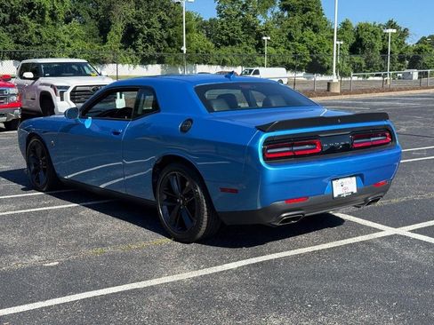 Used 2019 Dodge Challenger R/T Scat Pack w/ Shaker Package RWD image 6