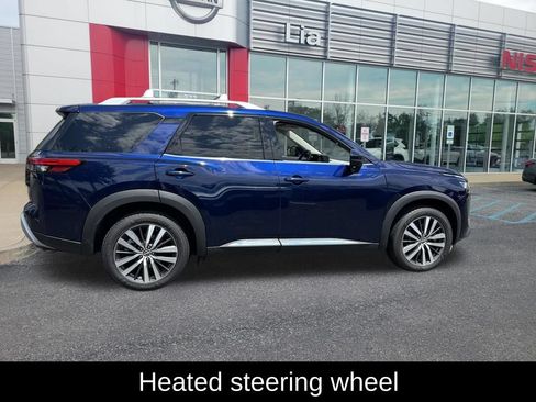 Certified 2022 Nissan Pathfinder Platinum AWD/4WD image 18