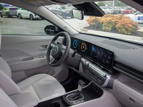 Used 2024 Hyundai Kona SEL FWD image 18