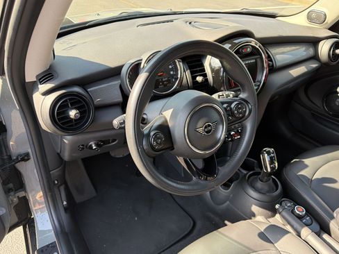 Used 2020 MINI Cooper 2-Door Hardtop w/ Premium Package image 3