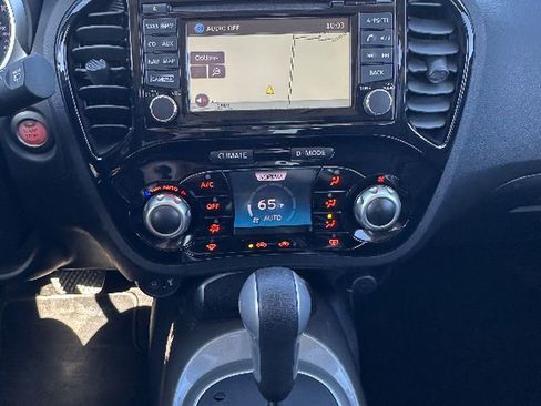 Used 2014 Nissan Juke SL AWD/4WD image 12