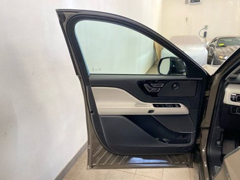 New 2026 Lincoln Aviator Reserve AWD/4WD image 23
