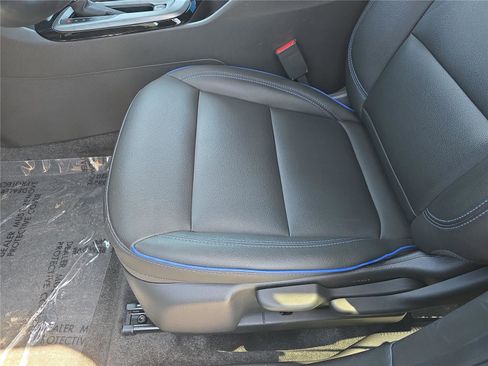 Used 2024 Buick Envista Sport Touring w/ Convenience II Package FWD image 17