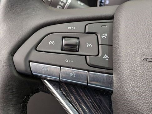 Certified 2024 Cadillac XT6 Premium Luxury w/ LPO, Floor Liner Package AWD/4WD image 11