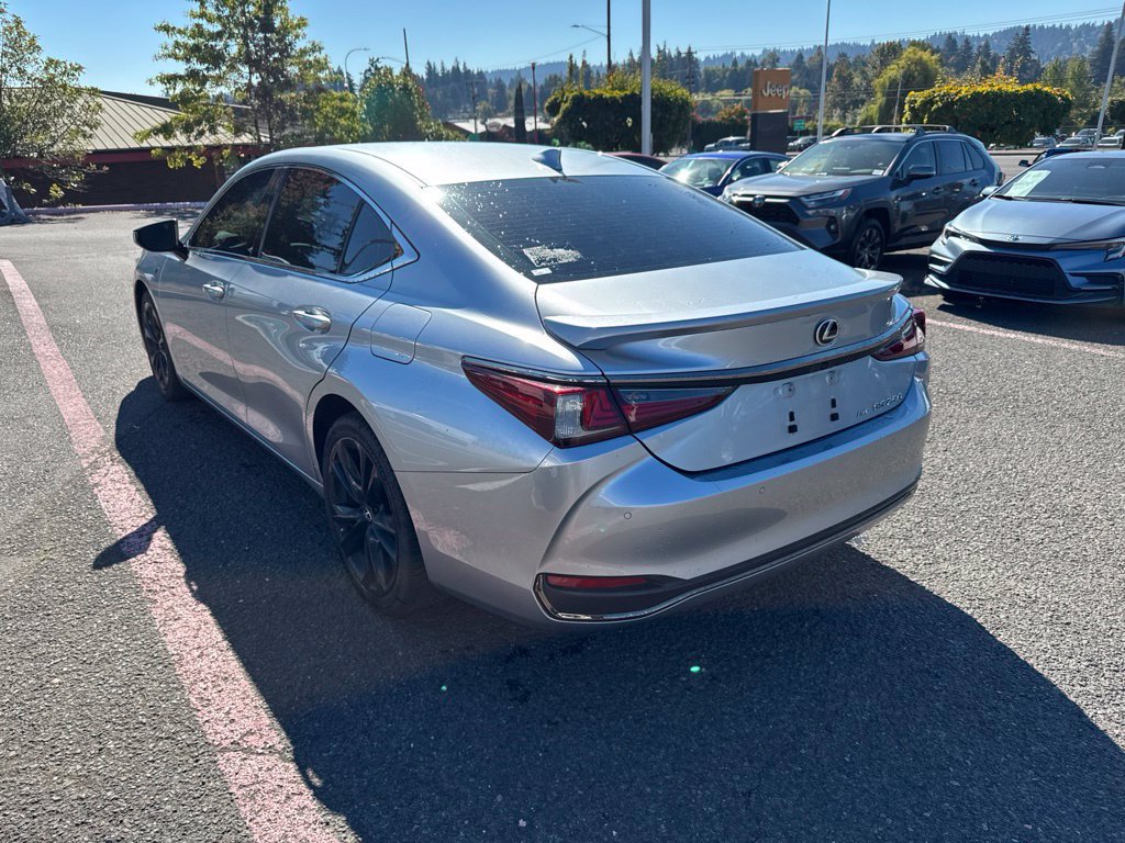 Used 2023 Lexus ES 250 w/ Accessory Package (Z2) AWD/4WD image 7