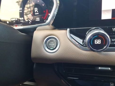Used 2024 GMC Canyon Denali AWD/4WD image 20