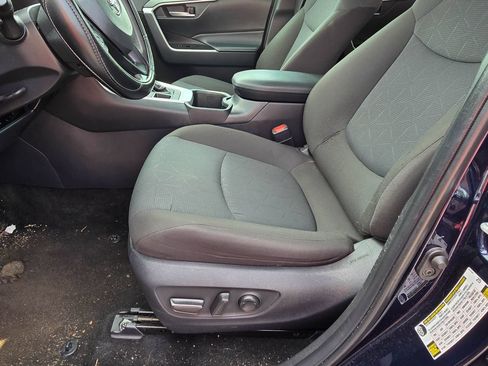 Used 2024 Toyota RAV4 XLE AWD/4WD image 10