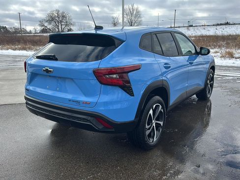 Used 2024 Chevrolet Trax RS w/ Driver Confidence Package image 5