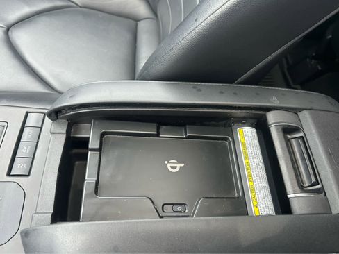 Used 2021 Toyota Highlander XLE AWD/4WD image 47