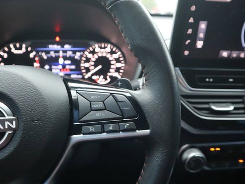 Used 2024 Nissan Altima 2.5 SR w/ SR Premium Package image 21