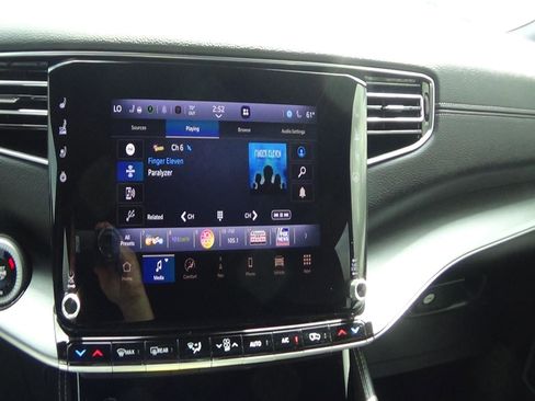 Certified 2025 Jeep Wagoneer L 4WD image 28