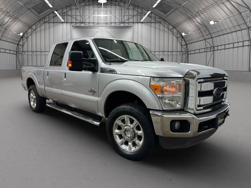 Used 2016 Ford F250 Lariat w/ Lariat Ultimate Package image 10