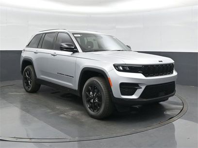 New 2025 Jeep Grand Cherokee Altitude w/ Trailer Tow Package