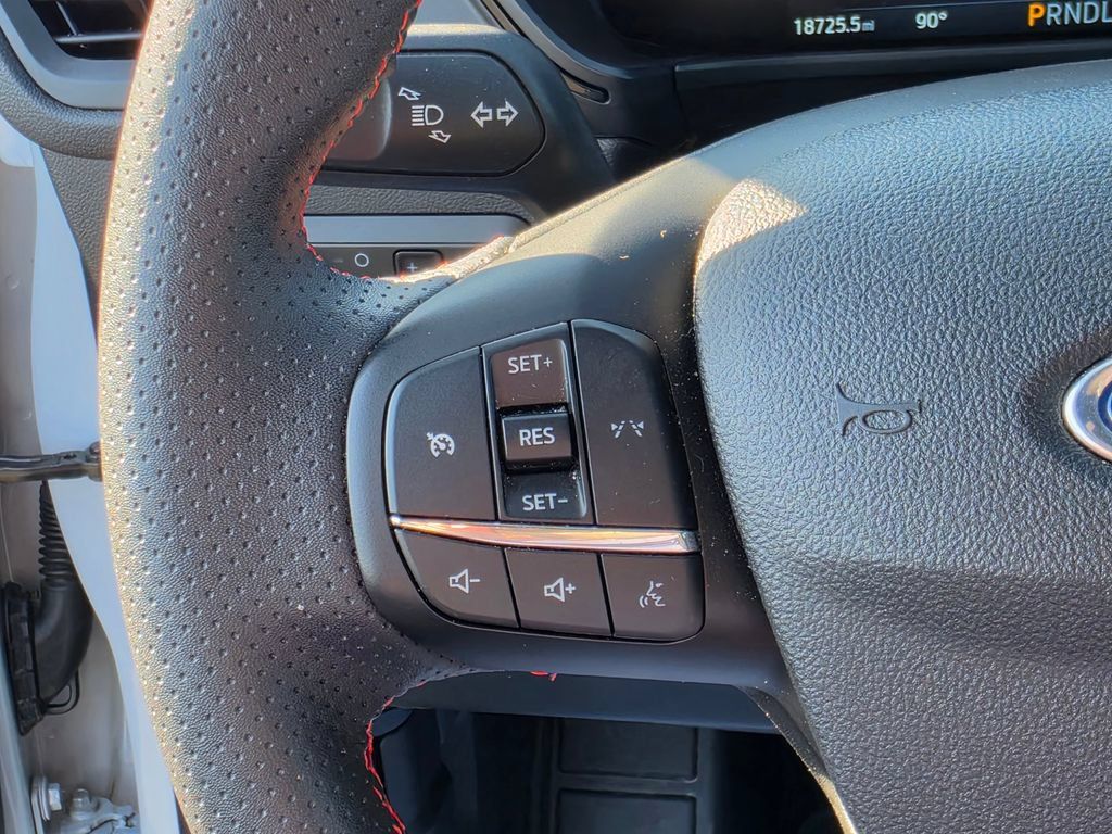 Used 2026 Ford Escape ST-Line FWD image 17