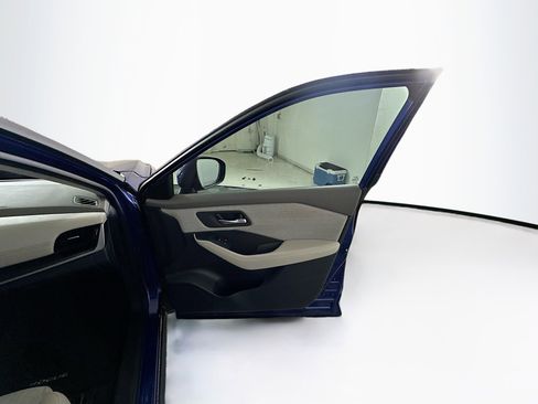 Used 2023 Nissan Rogue SV FWD image 30