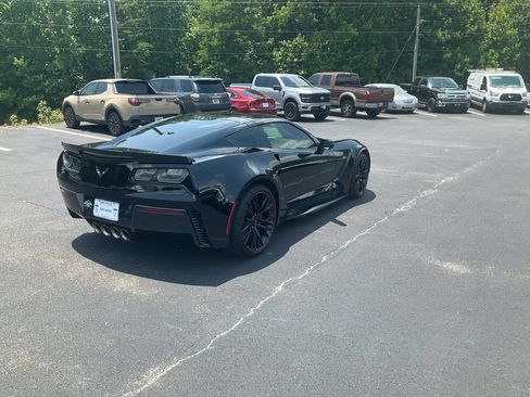 Used 2018 Chevrolet Corvette Z06 RWD image 5