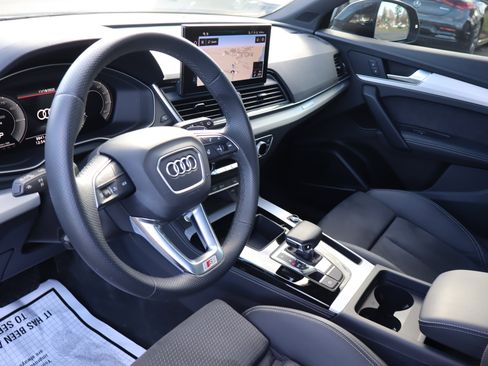 Used 2025 Audi Q5 e Premium Plus image 9