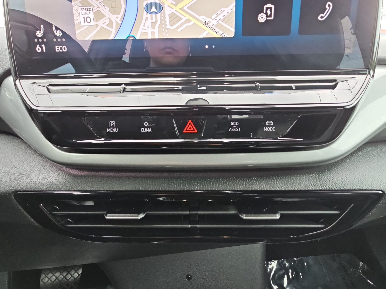 Certified 2023 Volkswagen ID.4 Pro S AWD/4WD image 24