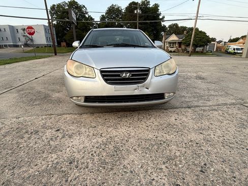 Used 2010 Hyundai Elantra GLS FWD image 2