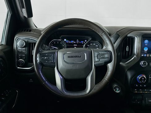 Used 2020 GMC Sierra 1500 Denali w/ Technology Package image 17